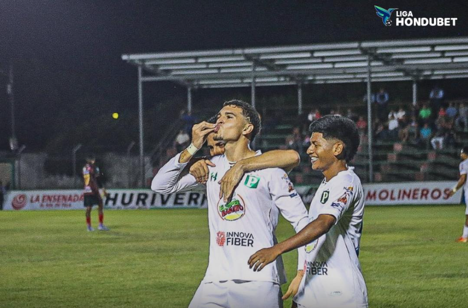 Póker de goles de Erick Puerto en goleada de Platense frente a Choloma